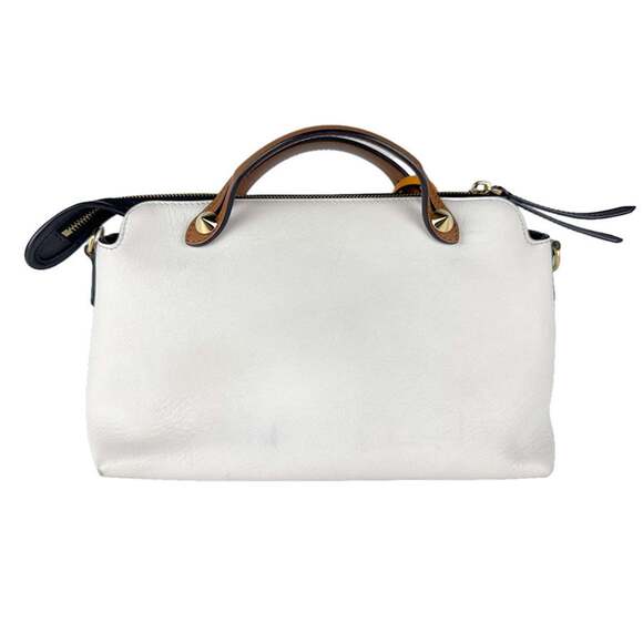 FENDI Brown Leather Shoulder Bag - Picture 3 of 15